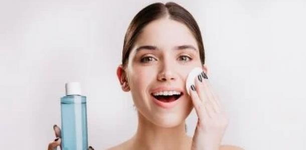 وصفات طبيعية للعناية بالبشرة والتخلص من البقع الداكنة