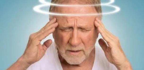 الدوار.. علامات لا يجب تجاهلها ومتى يجب استشارة الطبيب؟