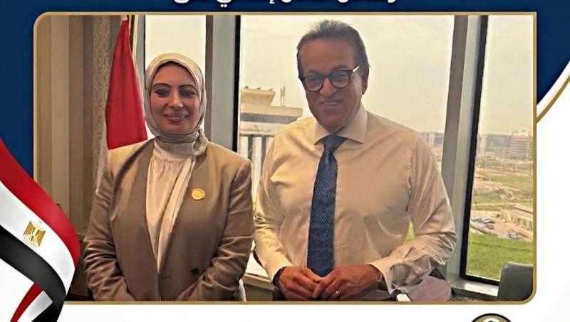 النائبة بسمة هنداوي تلتقى وزير الصحة مطالبة بوضع حدود للأمن الإدارى بالمستشفيات