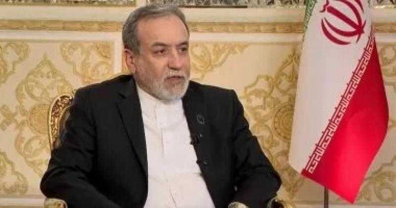 إيران لم تحسم مشاركتها في مفاوضات باكستان.. وانتقاد للحصار البحري