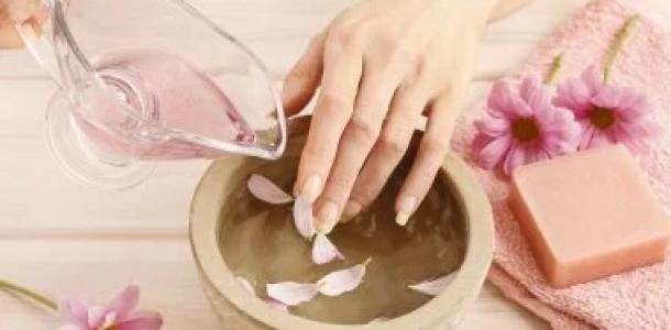 7 خطوات للعناية بالأظافر الضعيفة والتالفة ترجعها صحية وقوية