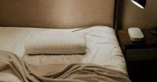 وسادة يابانية ذكية تغير وضعية النوم وتحسن الشعور عند الاستيقاظ