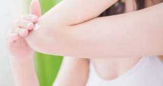 وصفات طبيعية لتنعيم الكوعين.. روتين مثالى للصيف