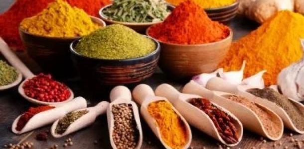 6 أعشاب وتوابل غنية بفيتامين C أكثر مما تتوقع