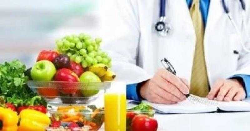 التغذية السليمة لطفل 7 سنوات.. خبراء يوضحون أهم ما يجب أن يعرفه الآباء