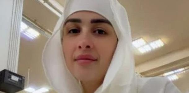 ياسمين عبد العزيز تؤدى مناسك الحج