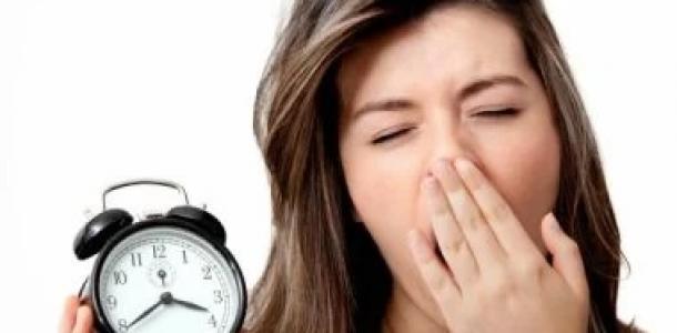 6 دلائل تكشف أن نومك أقل مما يحتاجه جسمك