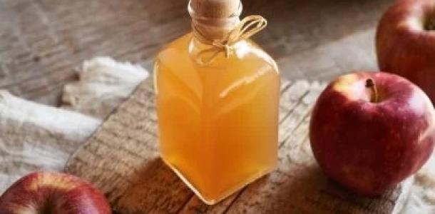 ودعى الشعر الباهت والمتقصف.. فوائد مدهشة لخل التفاح فى العناية بالشعر