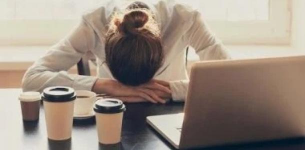 احترس .. 7 عادات يومية تستنزف طاقتك