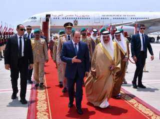 السيسي يخترق الأجواء الملتهبه ويحط في البحرين