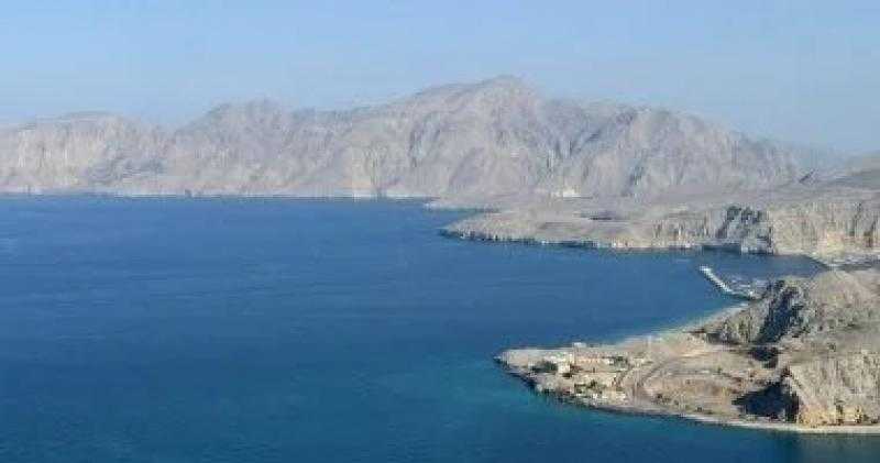 مصدر عسكرى إيرانى: مضيق هرمز لا يزال مغلقا وسنتكوم لا يسيطر عليه