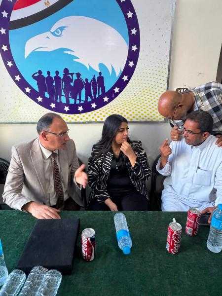 الدكتور احمد دندش يشارك شباب مركز الإسماعيلية الملتقى التوظيفى بابوعطوة