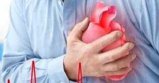 هل مريض القلب يحتاج لشرب ماء أكثر من غيره.. كيف يعرف الكمية المناسبة