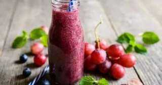 يدعم صحة القلب والشرايين .. فوائد العنب الاحمر
