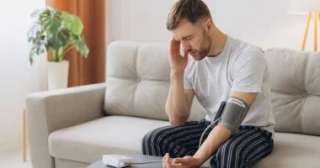 ماذا نأكل عند انخفاض ضغط الدم.. طرق طبيعية لضبطه بالنظام الغذائى