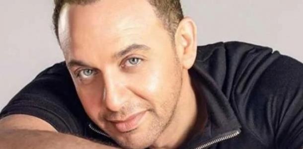 مسيرة عابرة للزمن.. كيف تجسد نجومية مصطفى قمر نموذجا للتجديد؟