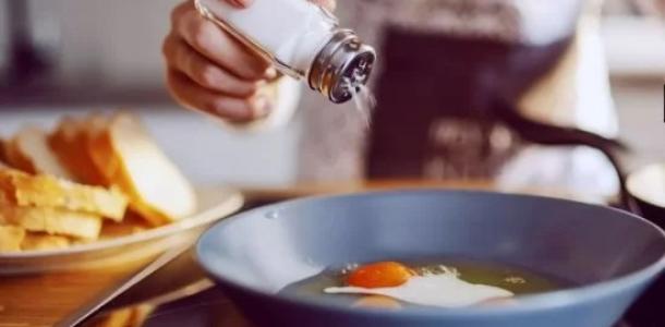 مفاجآت عن العلاقة بين بين الملح والذاكرة.. اعرف الكمية المناسبة