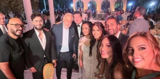 تامر حسني وأحمد سعد يشعلان حفل زفاف ابنة المخرجة شيرين عادل بحضور نجوم الفن