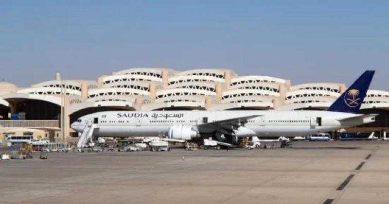 القاهرة الإخبارية: وفاة مصرية ضمن ضحايا الاعتداء على مطار الملك خالد الدولى