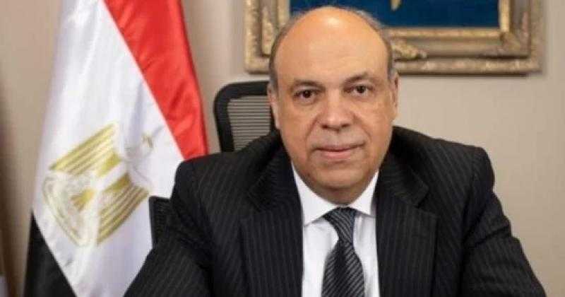 وزير الطيران يتابع وصول جثمان المضيفة عزة رمزي ويوجه بتقديم الدعم والمساندة لأسرتها