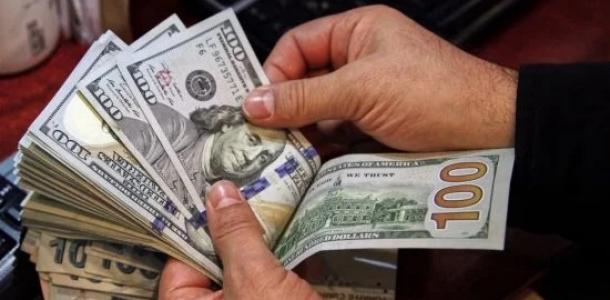 مستويات الشراء والبيع تحت المجهر.. الدولار يحافظ على قيمته المصرفية دون تغيير