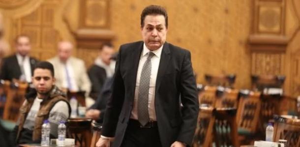تشييع جثمان شقيق حكيم من مسجد السيدة نفيسة ظهر غدا