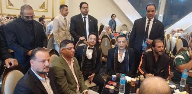 طارق الشيخ يحتفل بخطوبة نجله ويغني يا سيد الناس والكيف.. صور