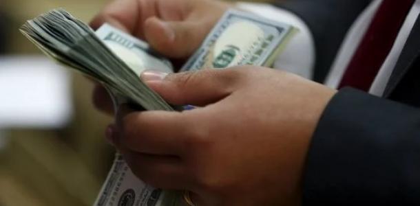 البنك المركزي يعلن سعر الدولار اليوم السبت.. اعرف الأسعار في البنوك